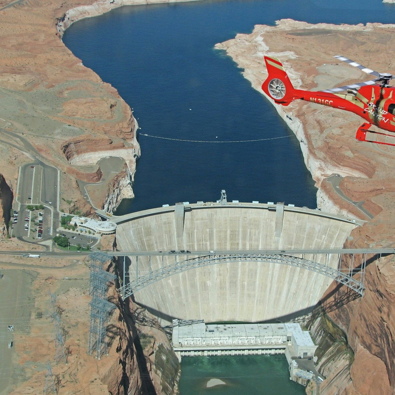 Hoover Dam and Las Vegas Strip: Helicopter Flight - Photo 1 of 9